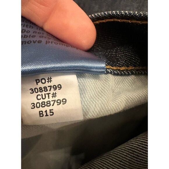 Carhartt 393-83 Relaxed Fit Women's Work Jean Size 6 Tall Dark Wash Work Wear - Picture 8 of 8